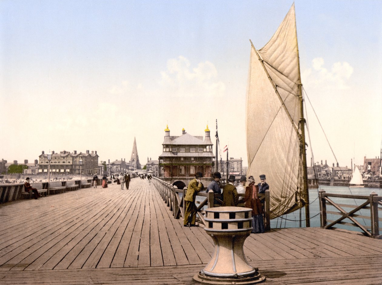 Pier Pavilion, Lowestoft da English School