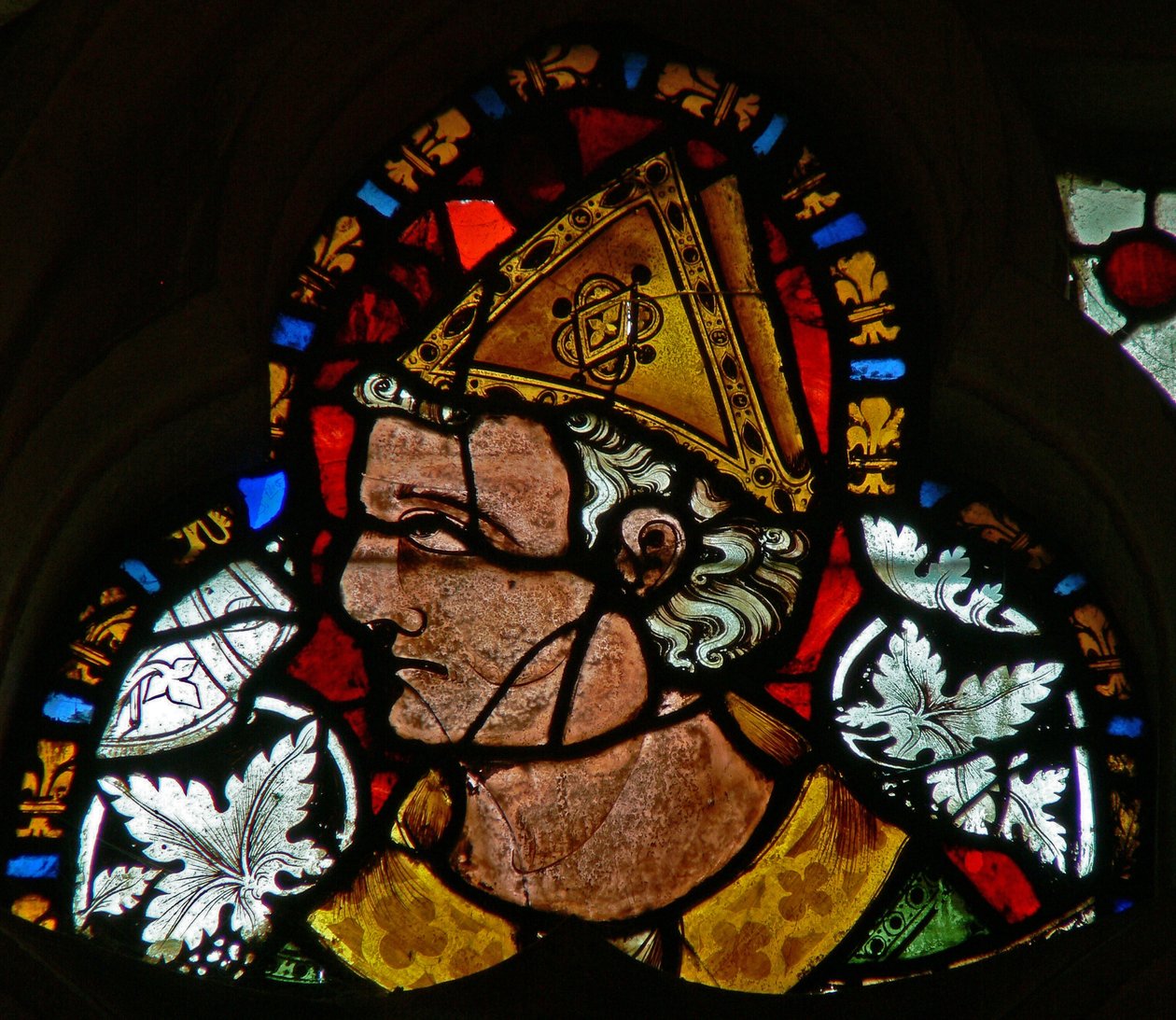 Finestra s-2 raffigurante San Cuthbert da English School