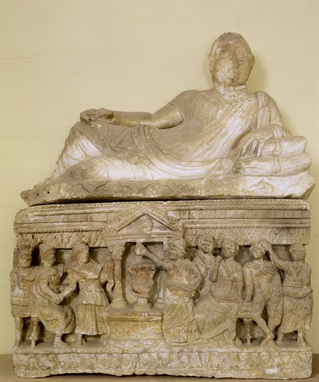 Urna cineraria (alabastro) da Etruscan