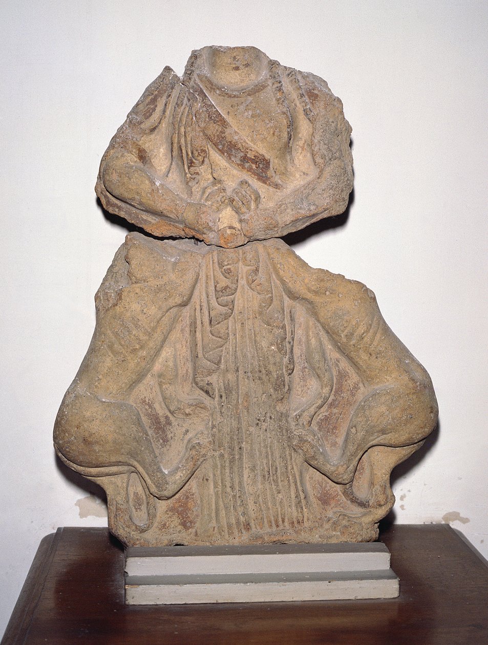 Uomo con due cani da Etruscan