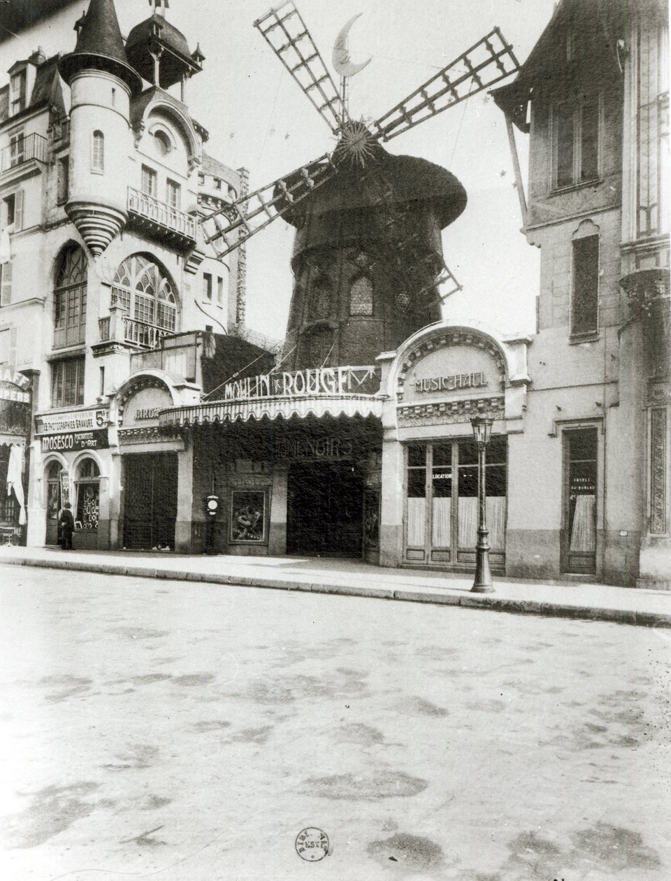Il Moulin Rouge a Parigi, 1921 da Eugène Atget