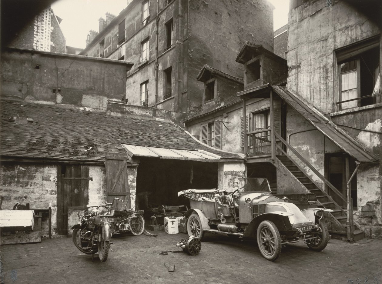 Cortile, rue de Valence da Eugène Atget