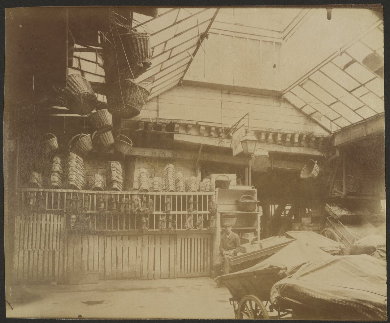 Hôtellerie du Heaume, 5 Rue Pirouette (1°) da Eugène Atget