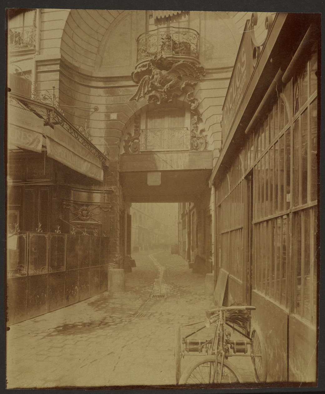 Porta del Drago da Eugène Atget