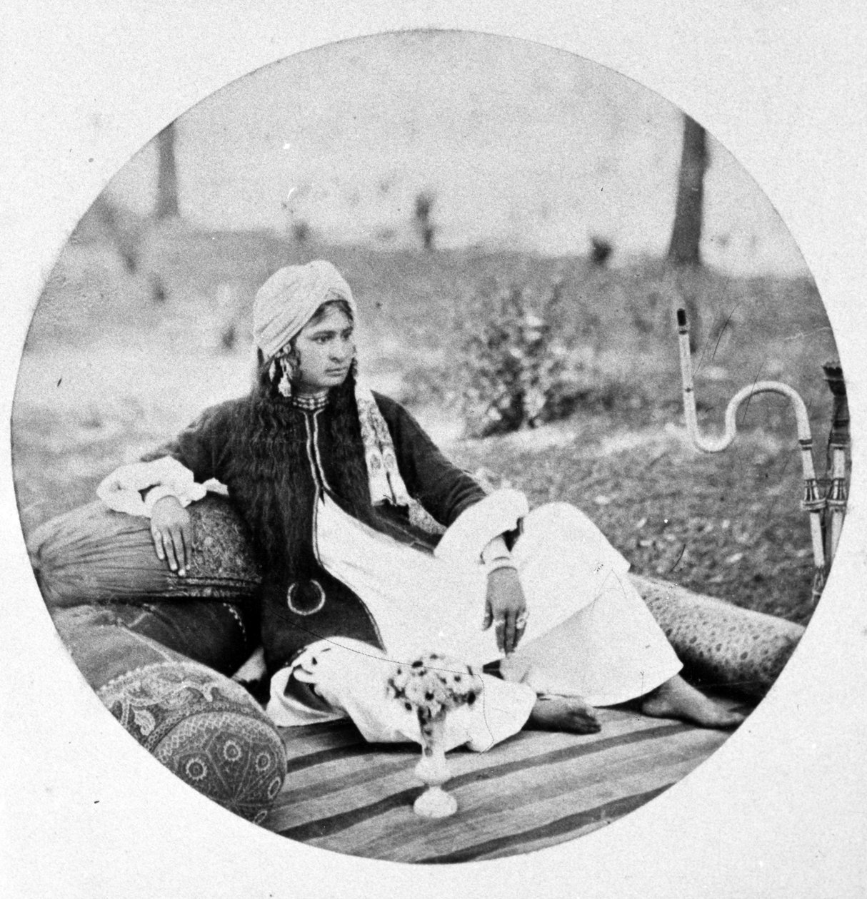 Ritratto di una ragazza Nautch, c.1860 da European Photographer