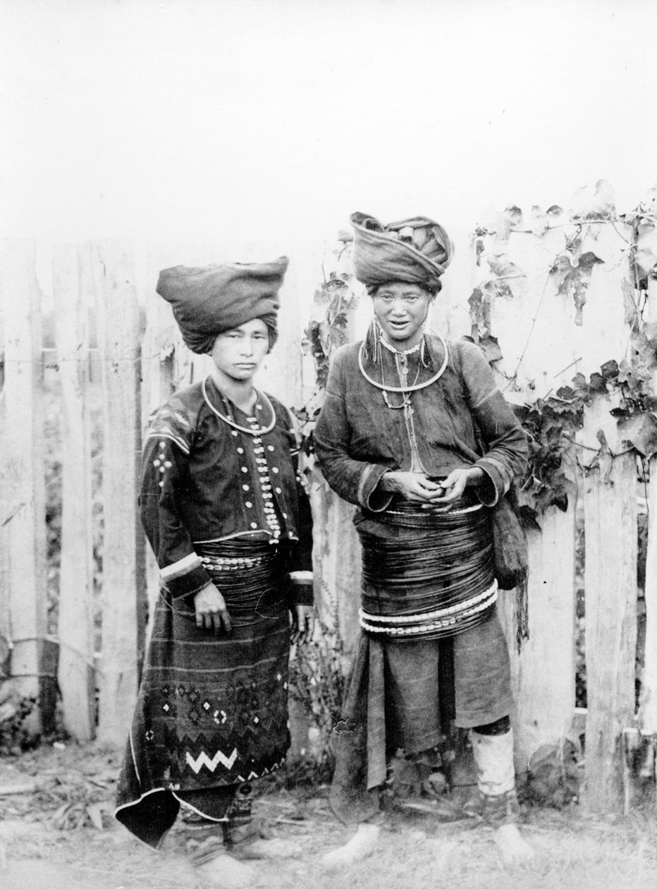 Donne Kachin, c.1870 da Felice Beato