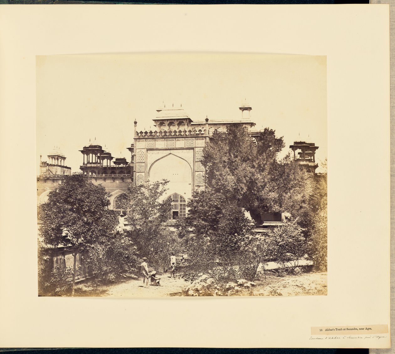 [Tomba di Akbar a Secundra, vicino ad Agra] da Felice Beato