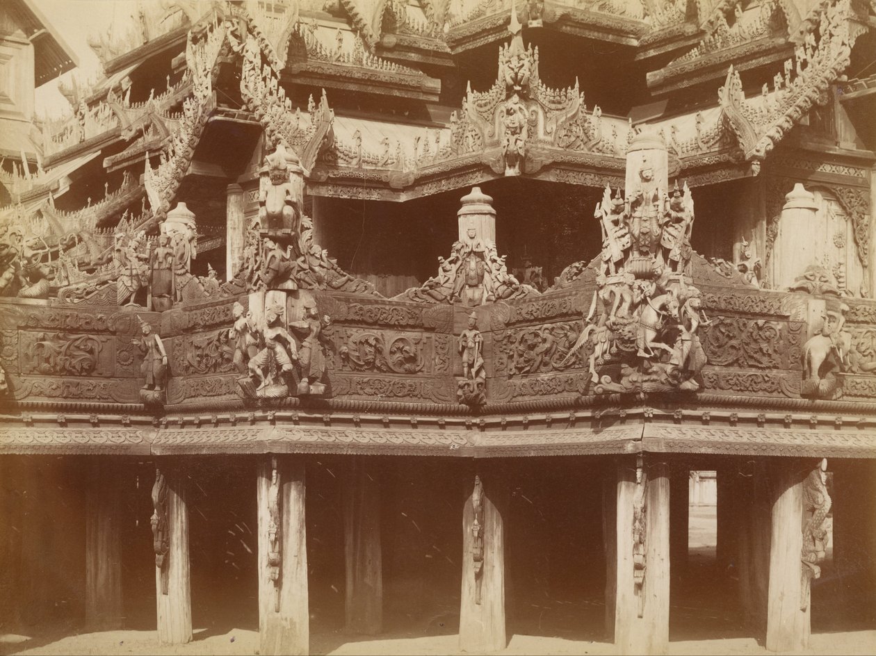 Intaglio nel balcone, Kyaung a Myingyan da Felice Beato
