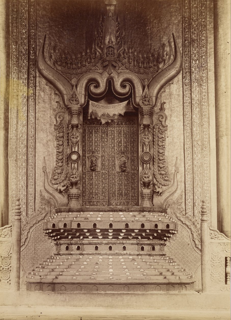 Sala del Trono di Re Thibaw Min - Mandalay da Felice Beato