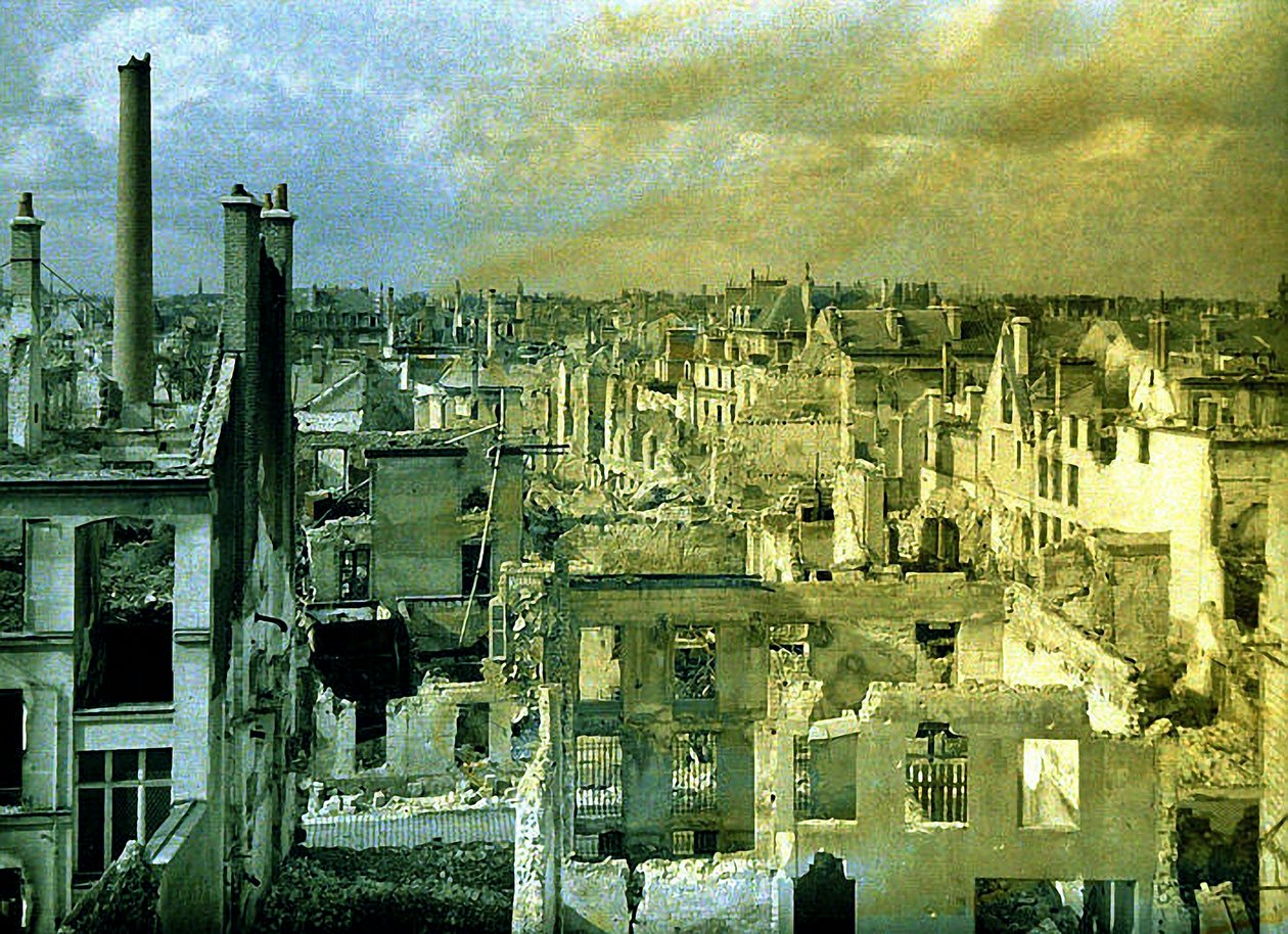 Panorama delle rovine della città, Reims, Marna, Francia, 1917 da Fernand Cuville