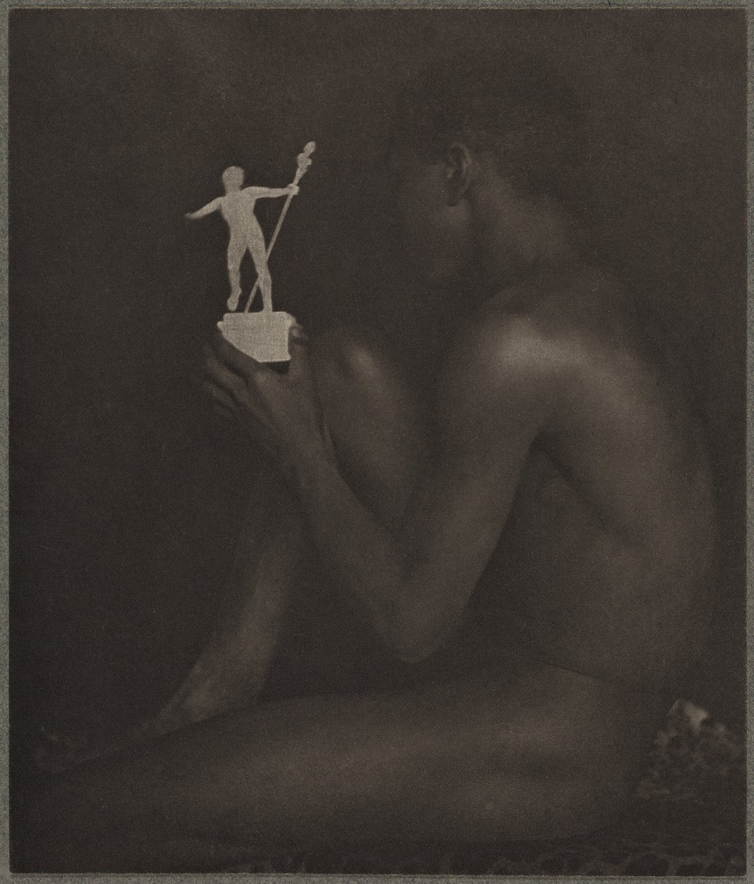 Ebano e avorio, 1899 (foto) da Forshaw Day