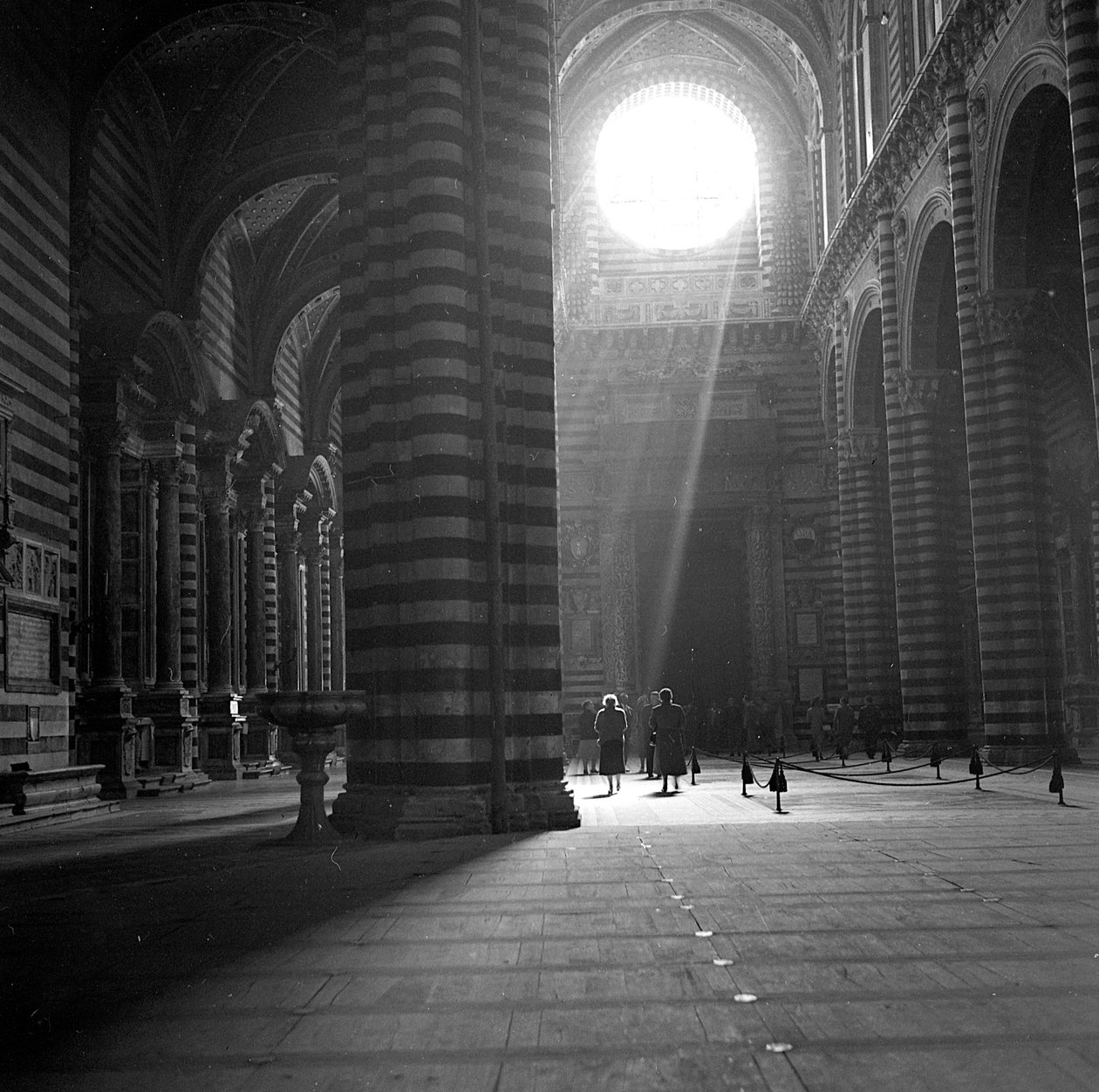 Interno del Duomo di Siena da Fosco Maraini