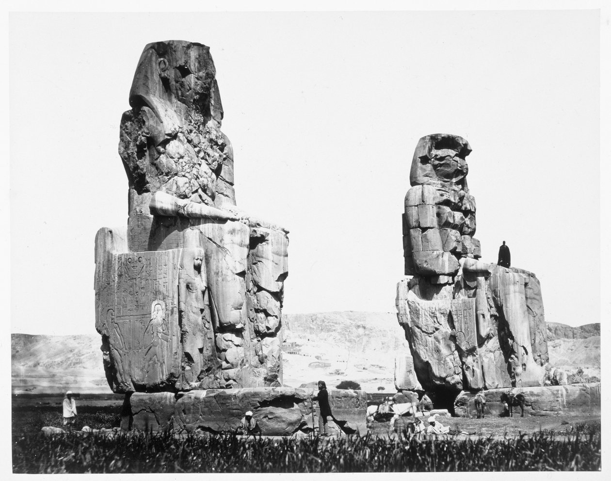 I Colossi di Memnone, Tebe, Egitto, 1860 da Francis Frith