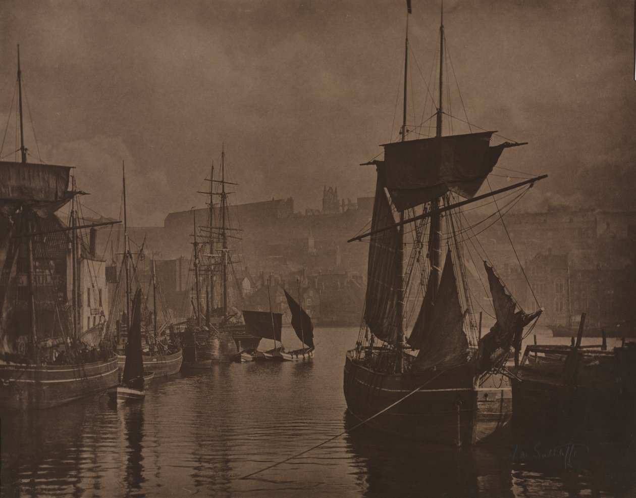 Porto di Whitby da Frank Meadow Sutcliffe