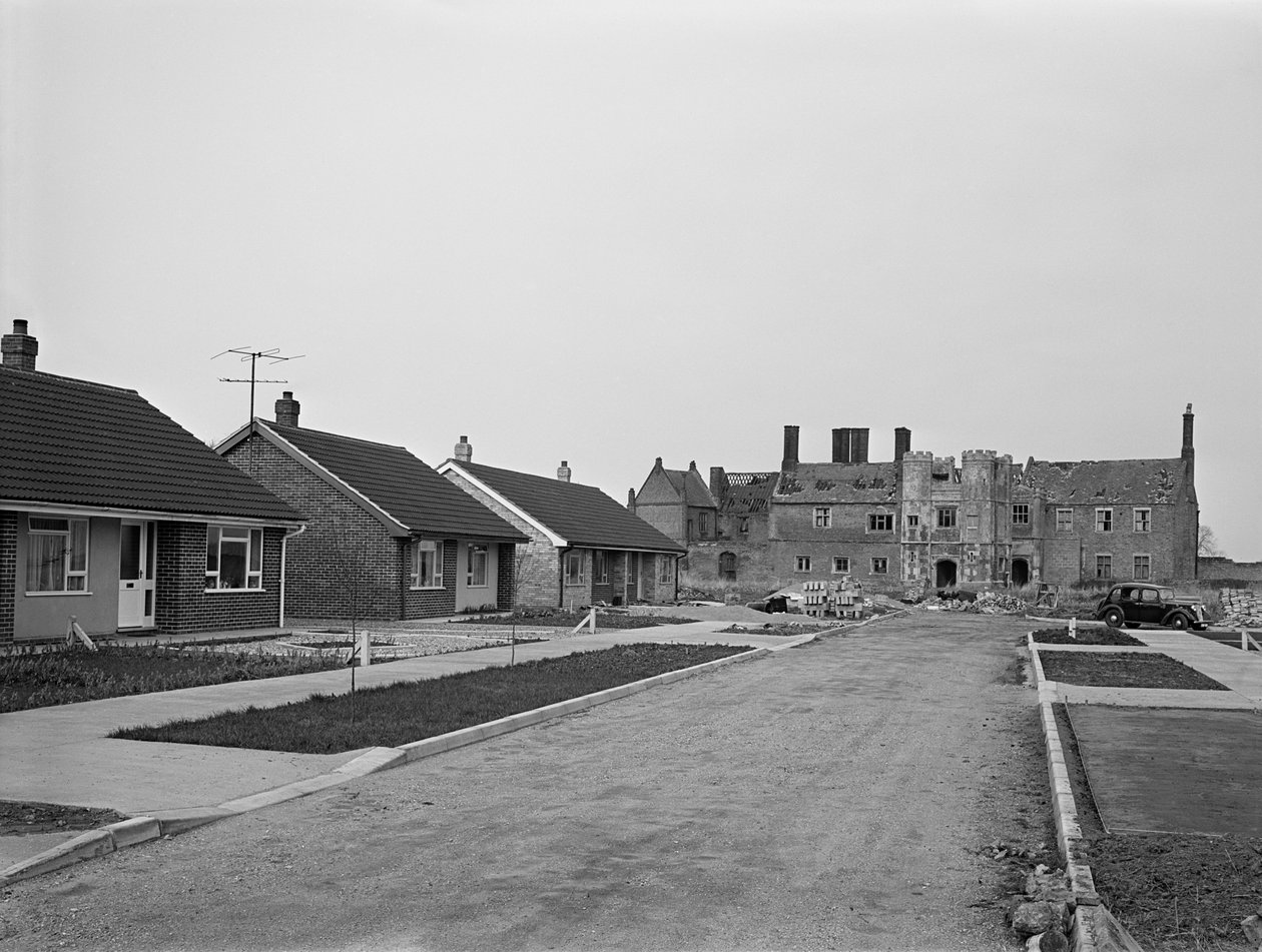Beaupre Hall, Outwell, Norfolk, 1963 da Frederick Palmer
