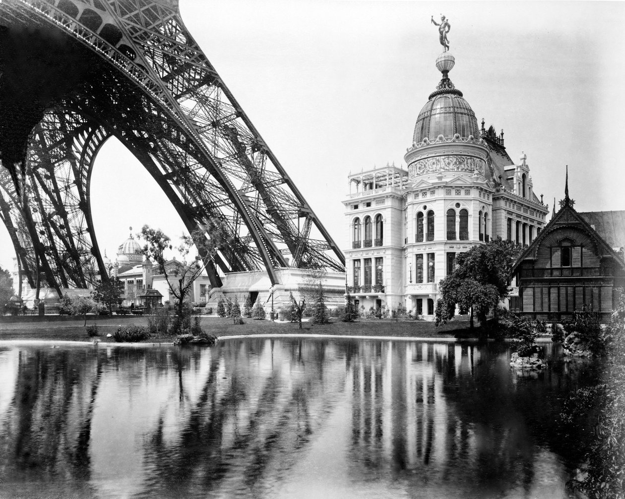 Padiglione del Gas e Chalet Svedese, Esposizione di Parigi, 1889 da French Photographer