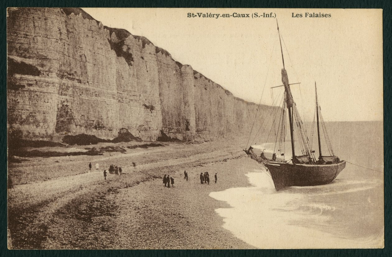 Cartolina raffigurante le scogliere a Saint-Valery-en-Caux, c.1900 da French Photographer