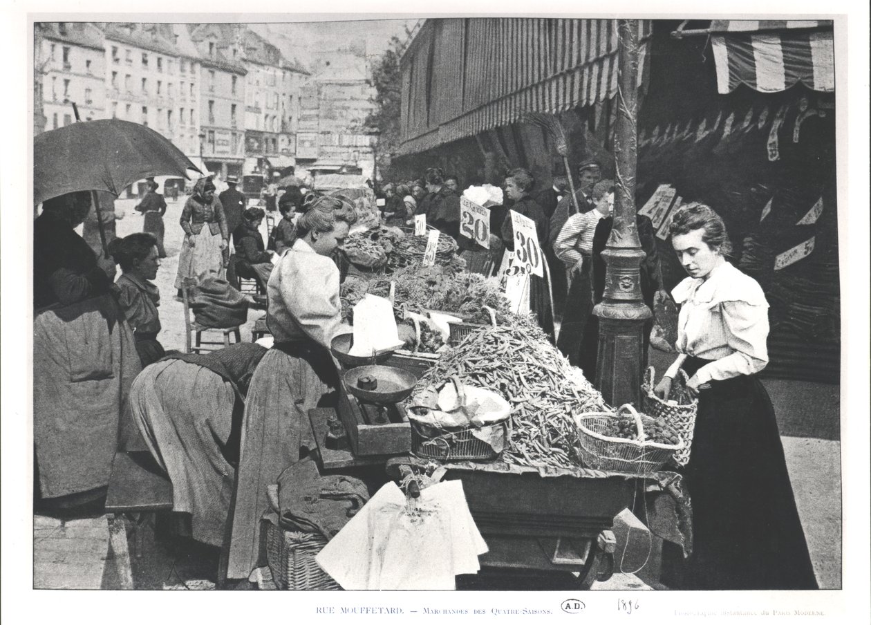 Il mercante di strada in rue Mouffetard, Parigi, 1896 da French Photographer