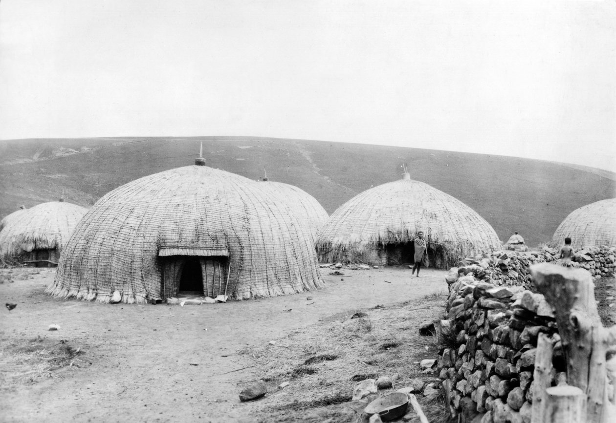 Capanne Kaffir, Sudafrica, c.1914 da French Photographer