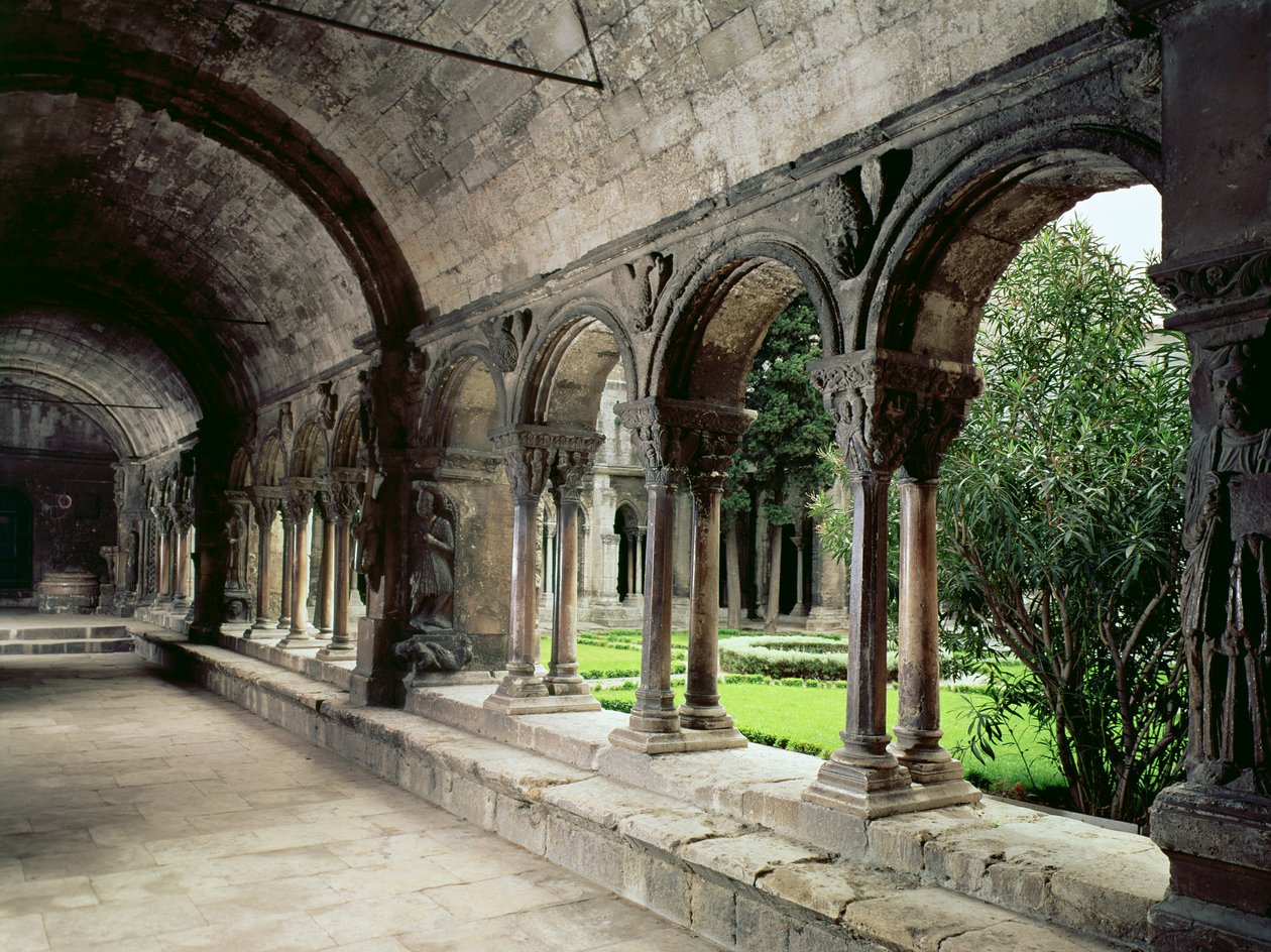 Interno del chiostro da French School