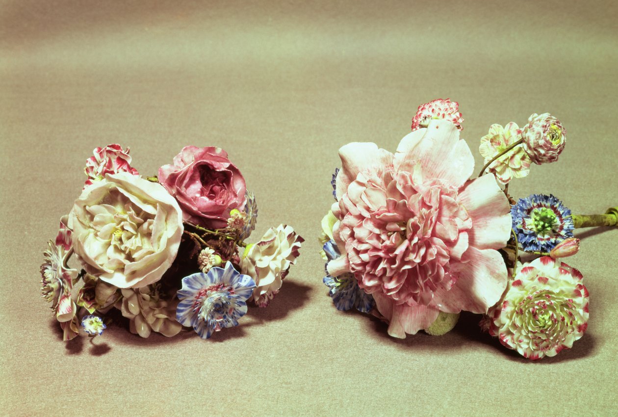 Due mazzi di fiori di Vincennes da French School