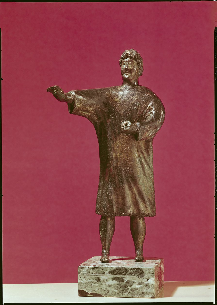 Figurina di un uomo che indossa un sagum, da Neuvy-en-Sullias da Gallo Roman