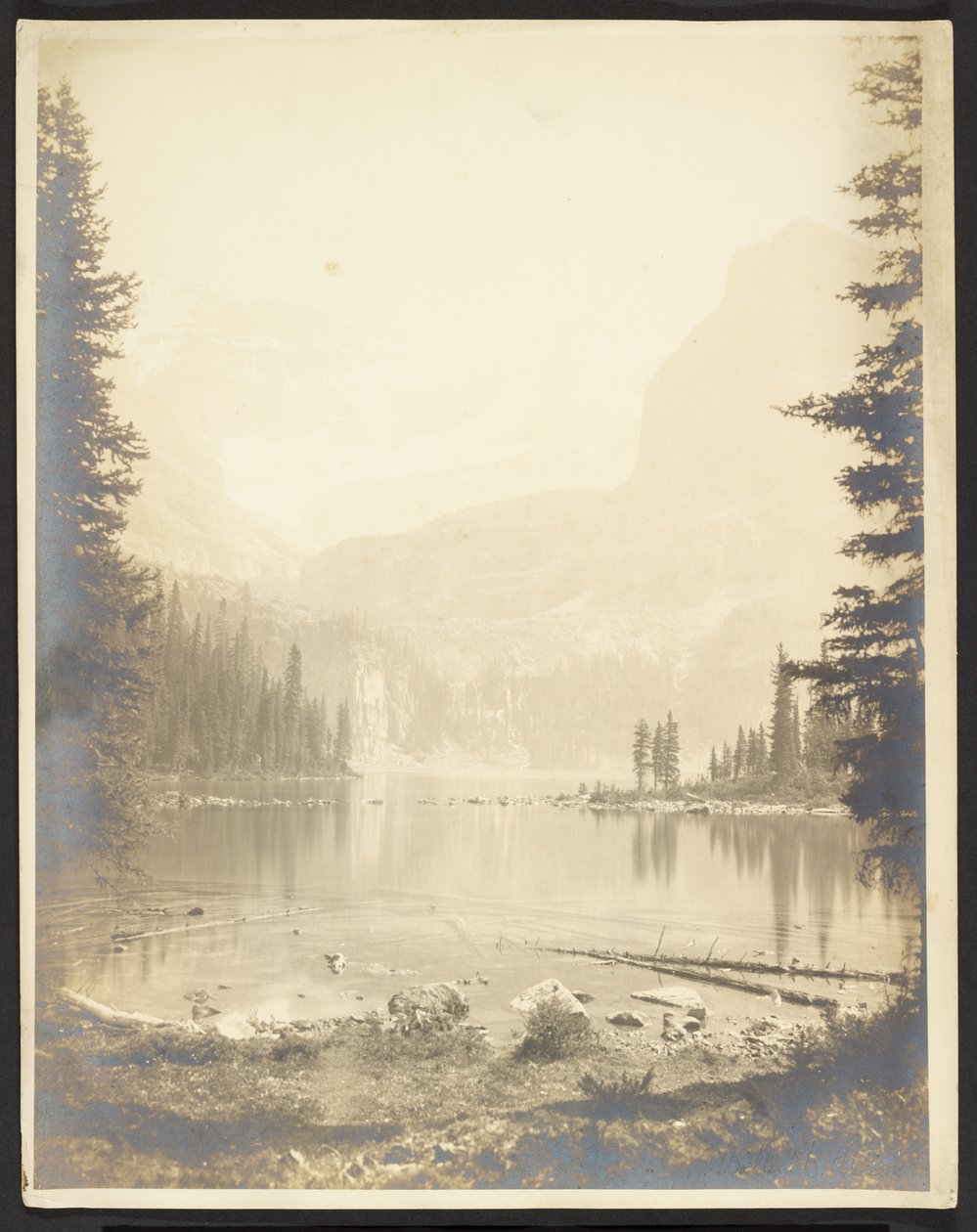 [Lago nello Yosemite] da George Fiske