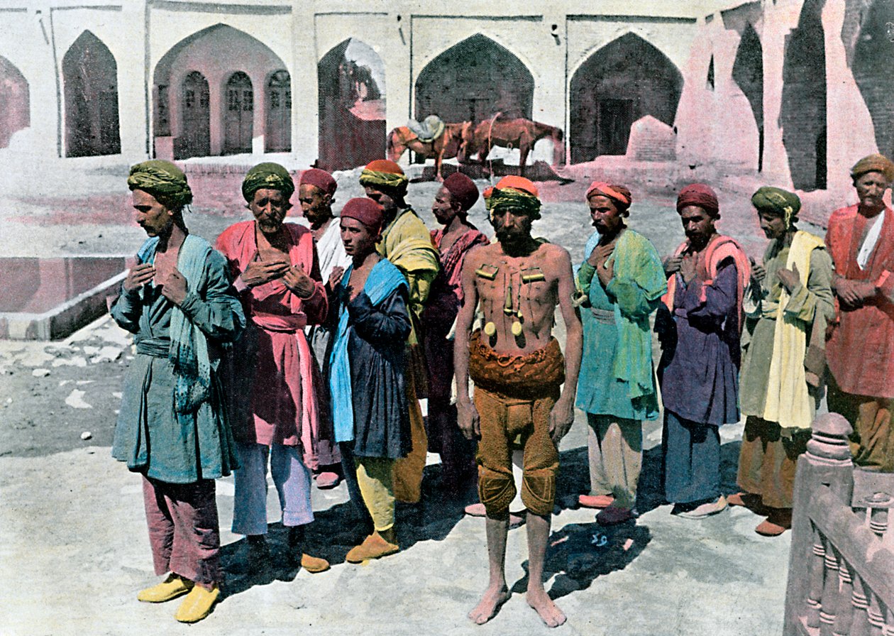Dervisci e martiri, Teheran, c1890 da Gillot