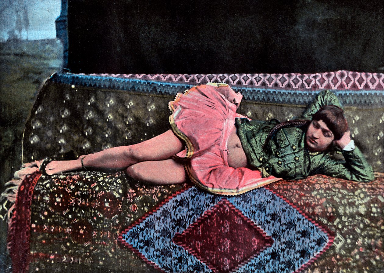 Donna persiana in un harem, c1890 da Gillot