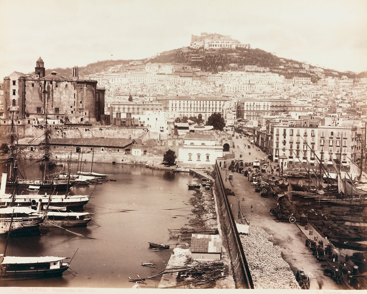 Veduta di Napoli da Giorgio Sommer