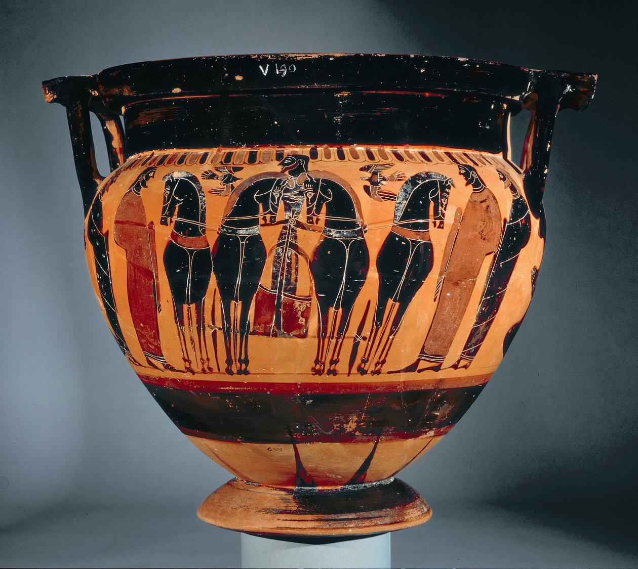 Cratere a colonna a figure nere attiche che raffigura un carro (ceramica) da Greek