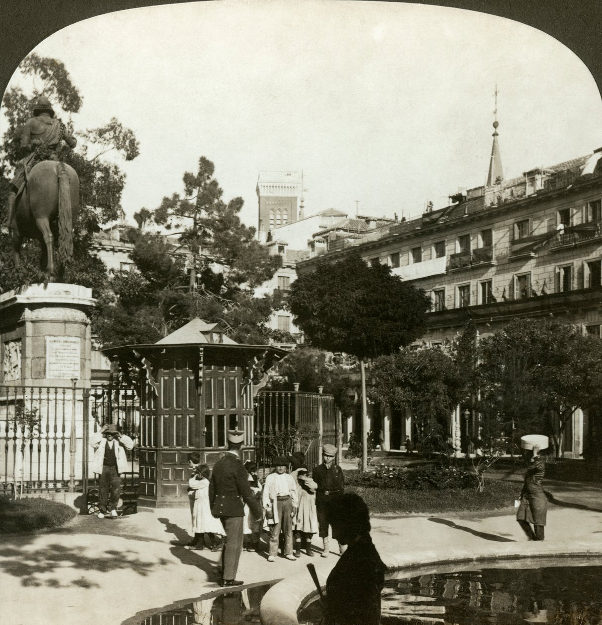Plaza Mayor, Madrid, Spagna da H. C. White