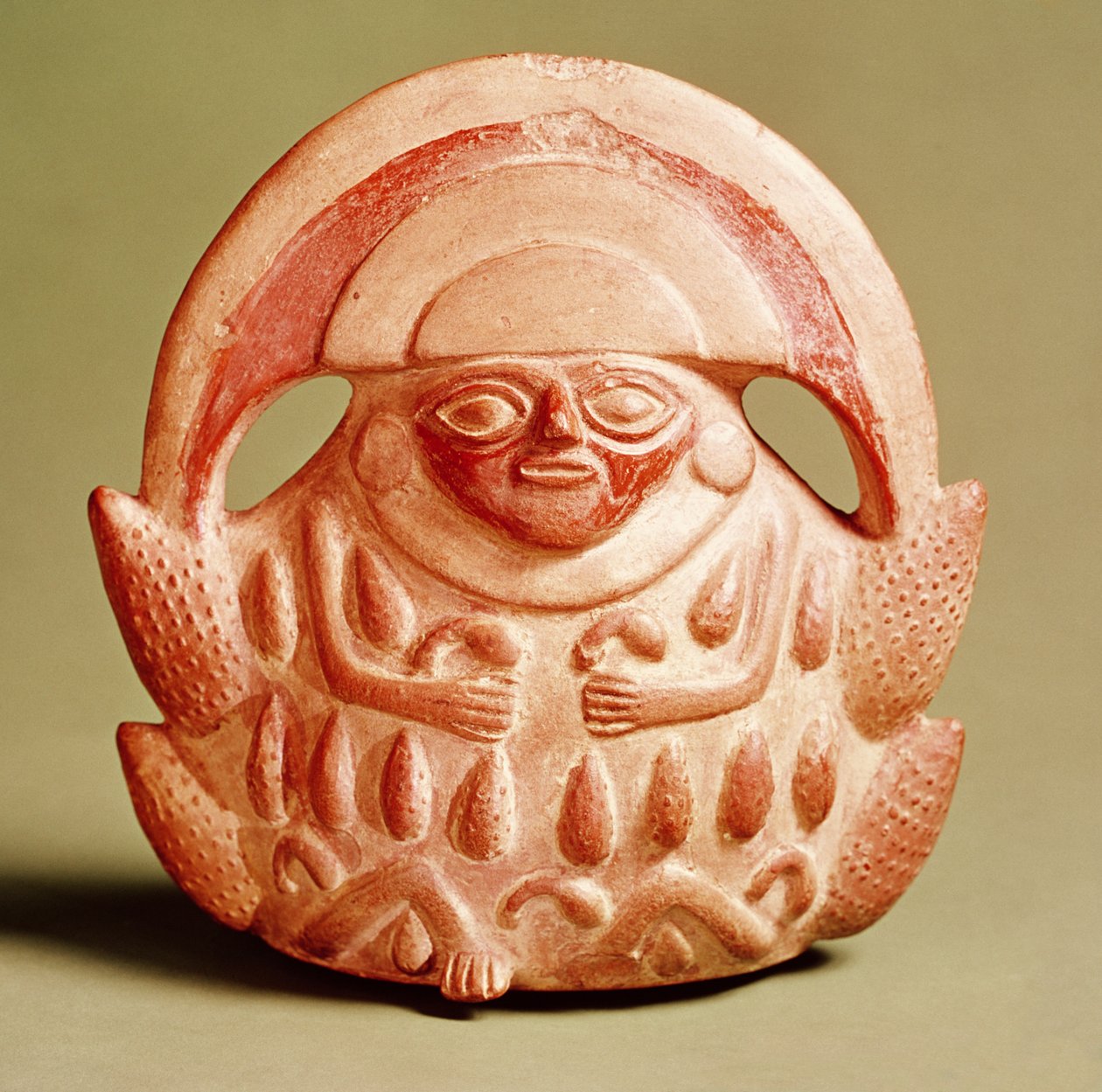 Divinità agricola Inca con copricapo lunare e costume decorato con mais e zucche, XVI secolo da Incan