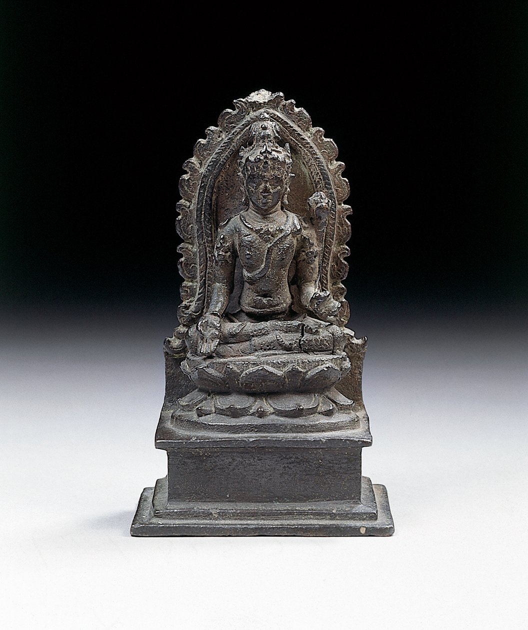 Figura di Padmapani giavanese, fine IX secolo da Indonesian