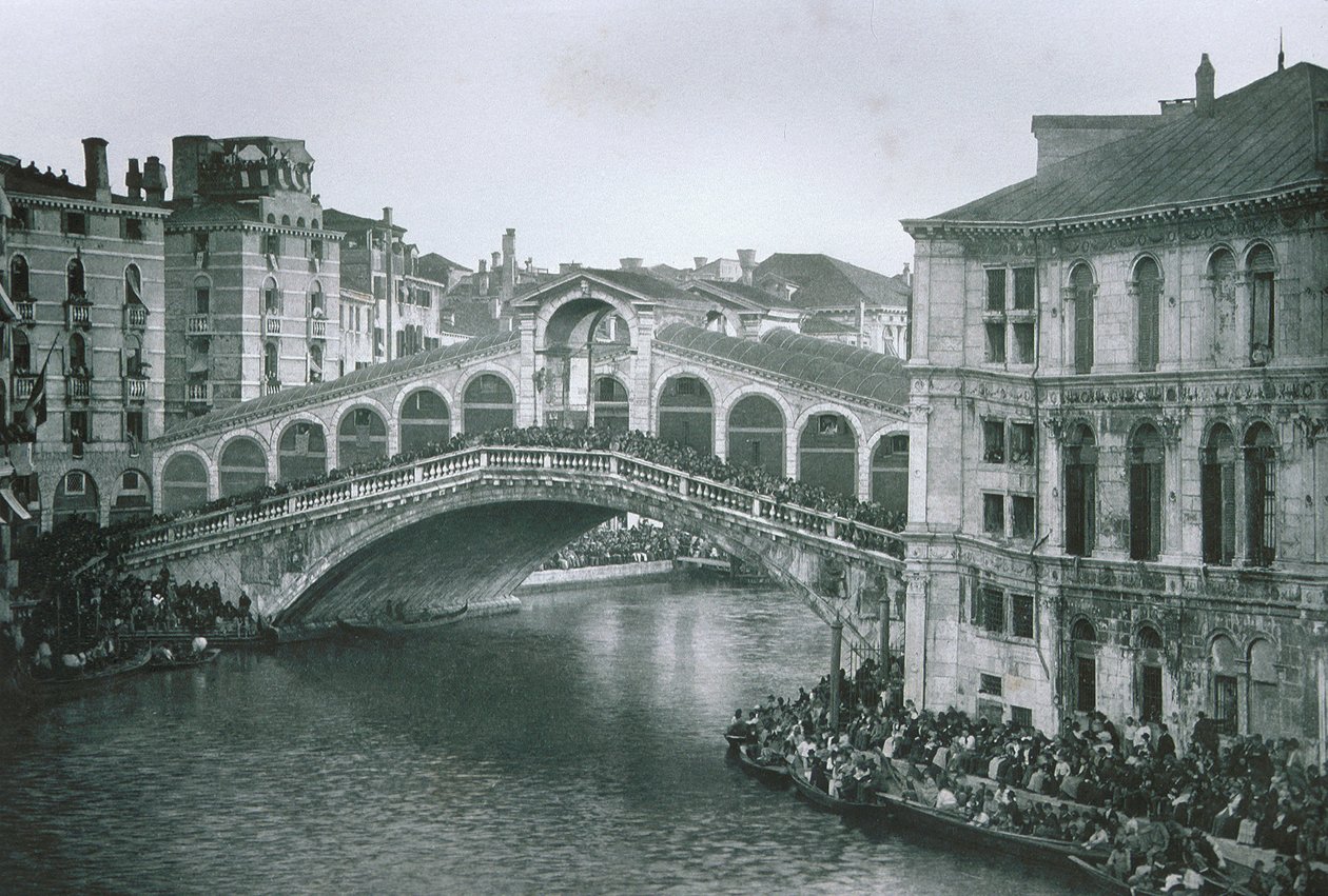 Vista del Ponte di Rialto da Italian Photographer