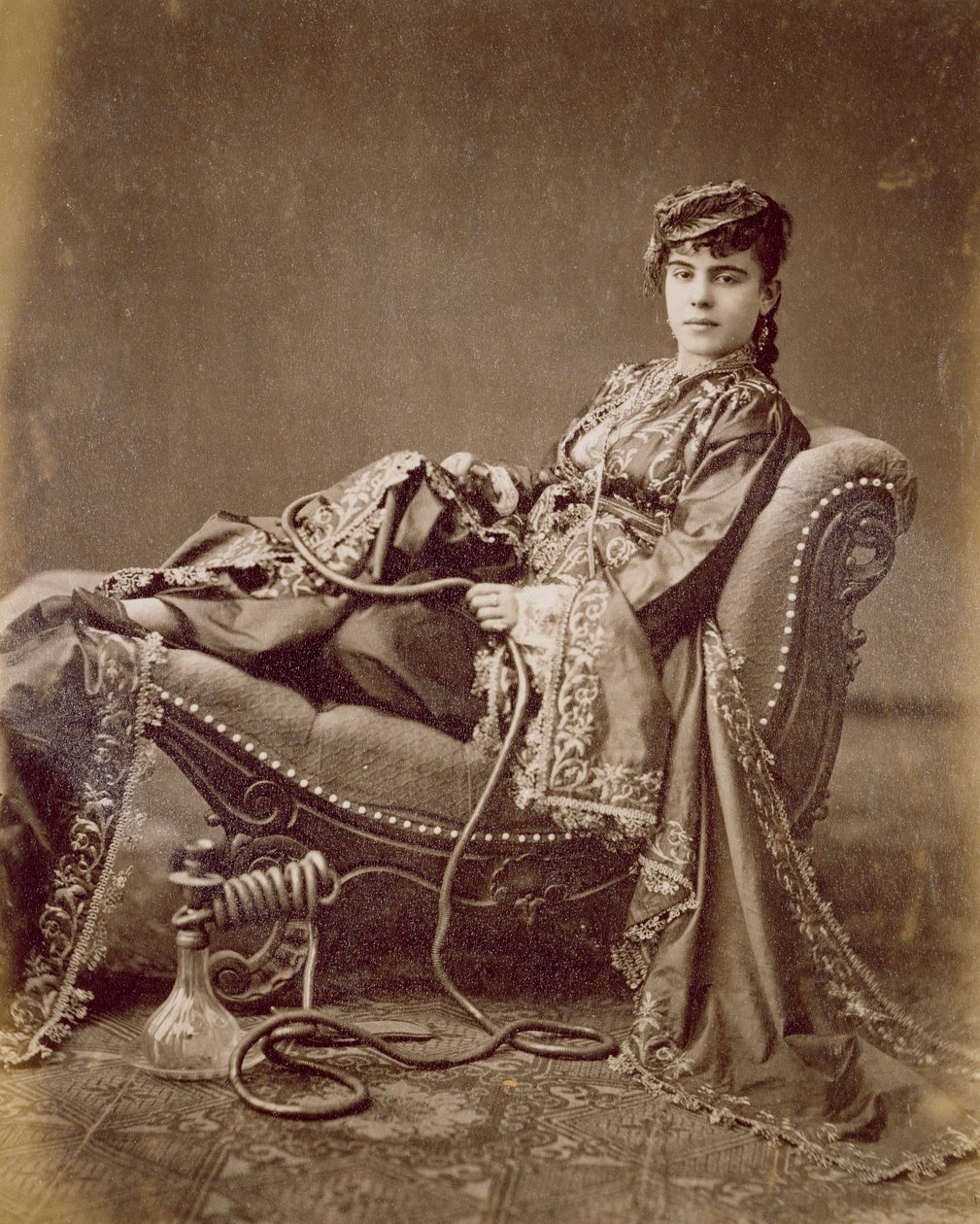 Una signora turca seduta, c.1880 da J. Pascal Sebah