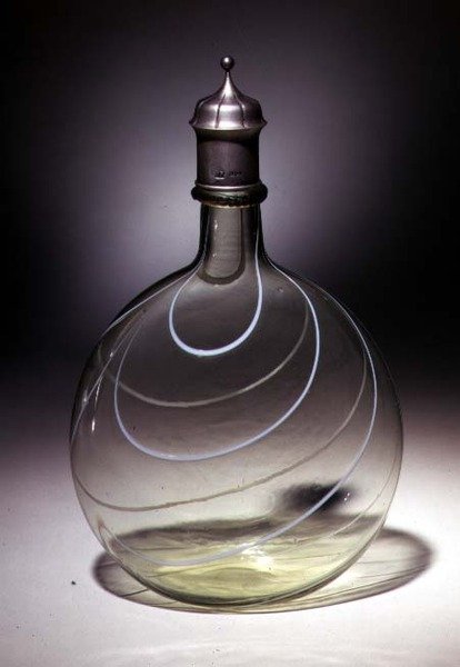Caraffa di vetro (vetro e metallo) da James and Sons Powell