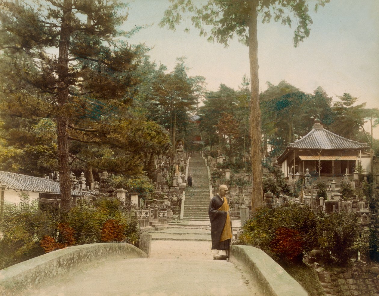 Tombe di Kurodani, Kyoto, anni 1890 da Japanese Photographer