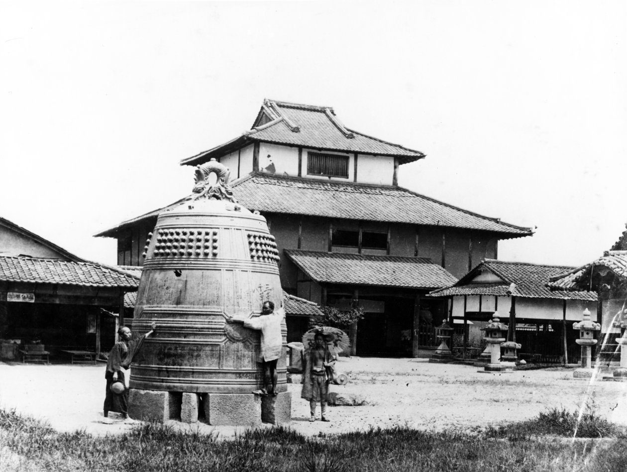 Campana Daibutsu, Kyoto, Giappone, c.1870 da Japanese Photographer