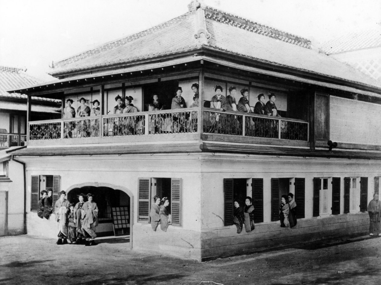 Casa delle geishe, c.1860 da Japanese Photographer