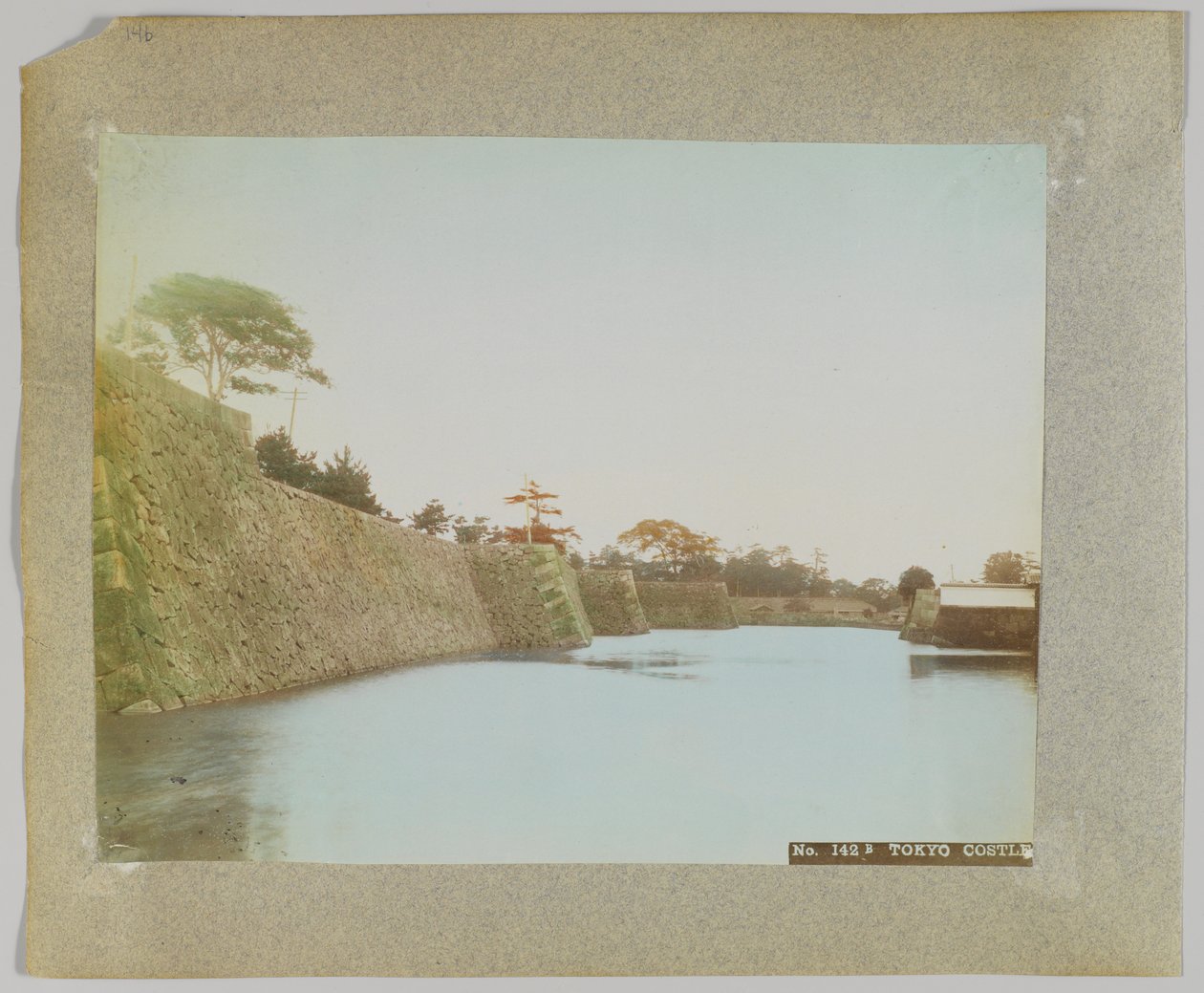 Castello di Tokyo, Giappone (foto b/n colorata a mano) da Japanese Photographer