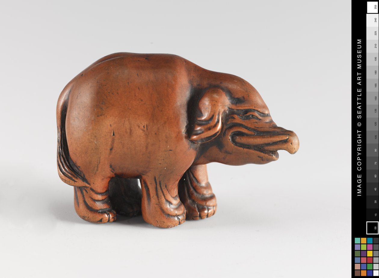 Netsuke modellato come un elefante, XVIII-XIX secolo da Japanese School