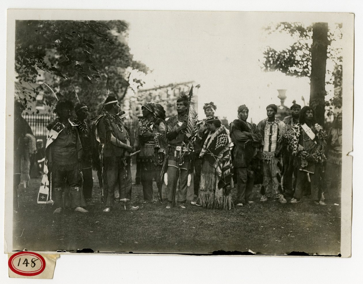 Festa sul prato di Columbia, Indiani Irochesi da Jessie Tarbox Beals