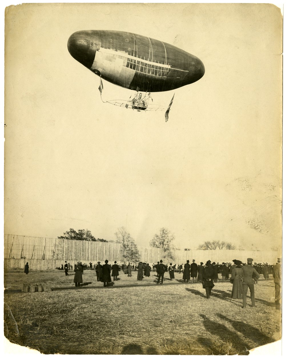 Dirigibile Francois, Esposizione Universale da Jessie Tarbox Beals