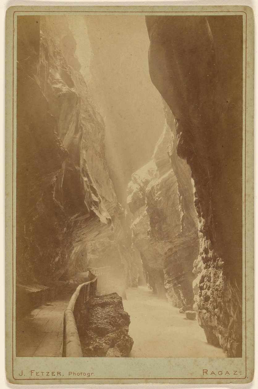 Fonte dei bagni di Pfaefers (Svizzera). da John Fetzer