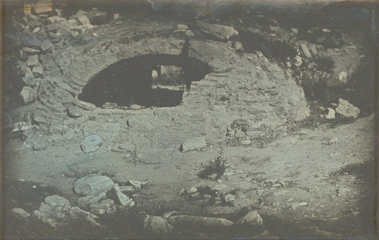 Atene. Tempio di Minerva Poliade (primo piano), (Apertura della cisterna ai piedi dell