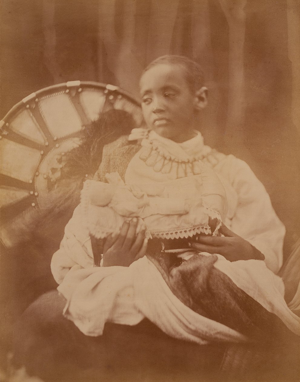 Principe Dejatch Alamayou di Abissinia, c.1868 da Julia Margaret Cameron