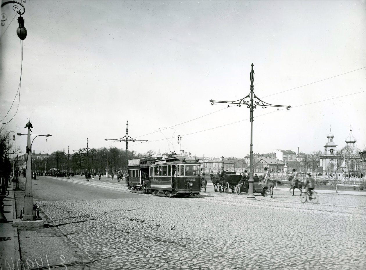 Tram elettrici a San Pietroburgo, c.1910 da Karl Karlovich Bulla