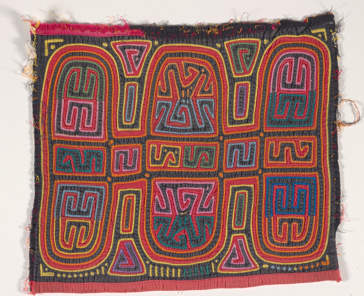 Pannello di camicia (mola) da Kuna Indian Culture