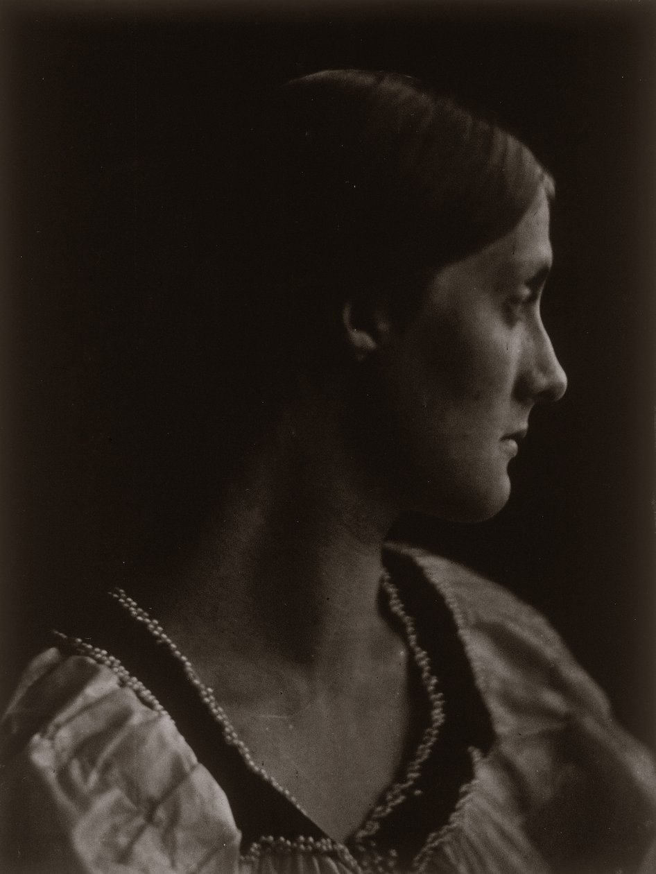 Julia Jackson, piccolo profilo da Unbekannt Unbekannt